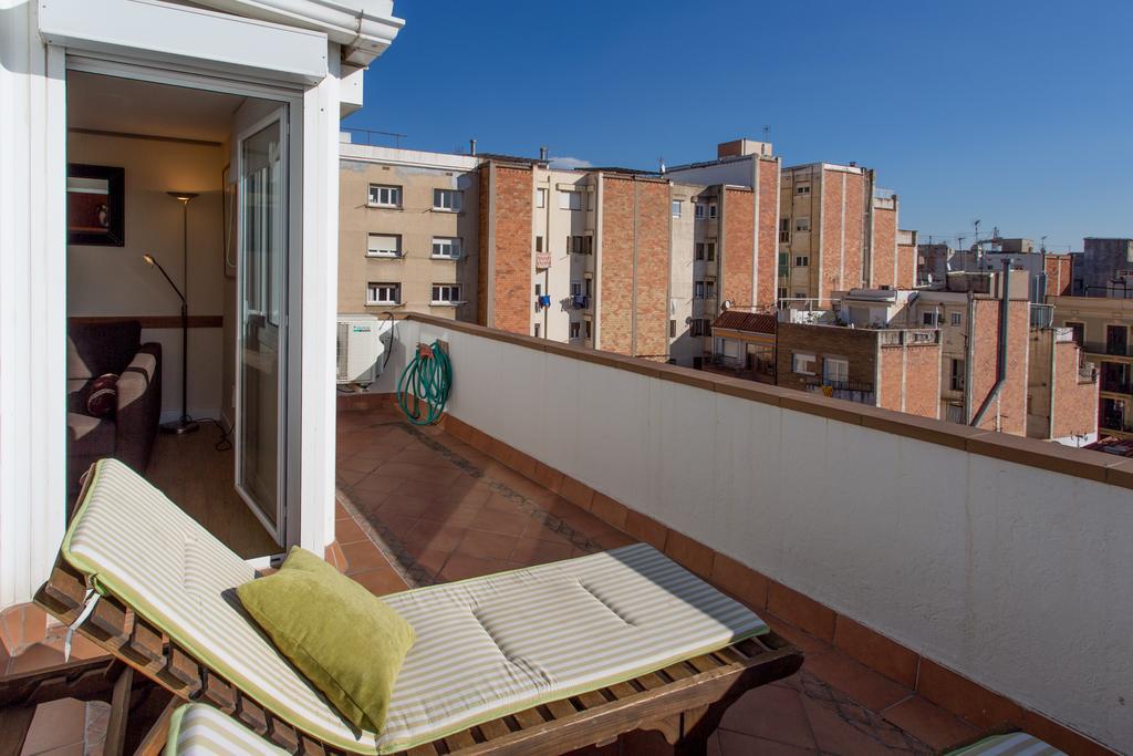 Gaudi Views Apartment Барселона Екстериор снимка