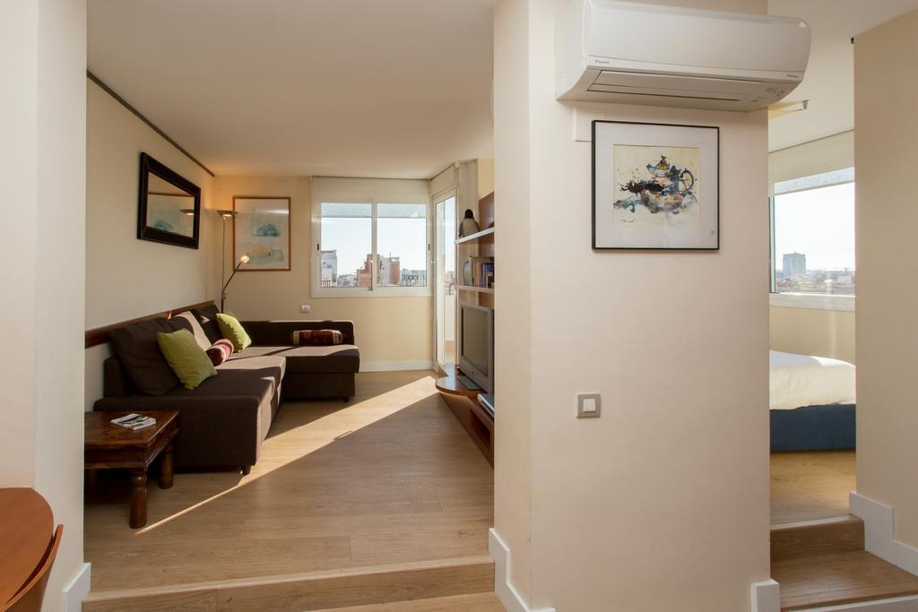 Gaudi Views Apartment Барселона Екстериор снимка