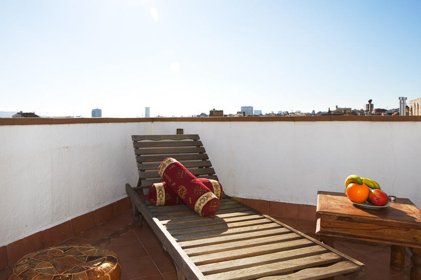 Gaudi Views Apartment Барселона Стая снимка