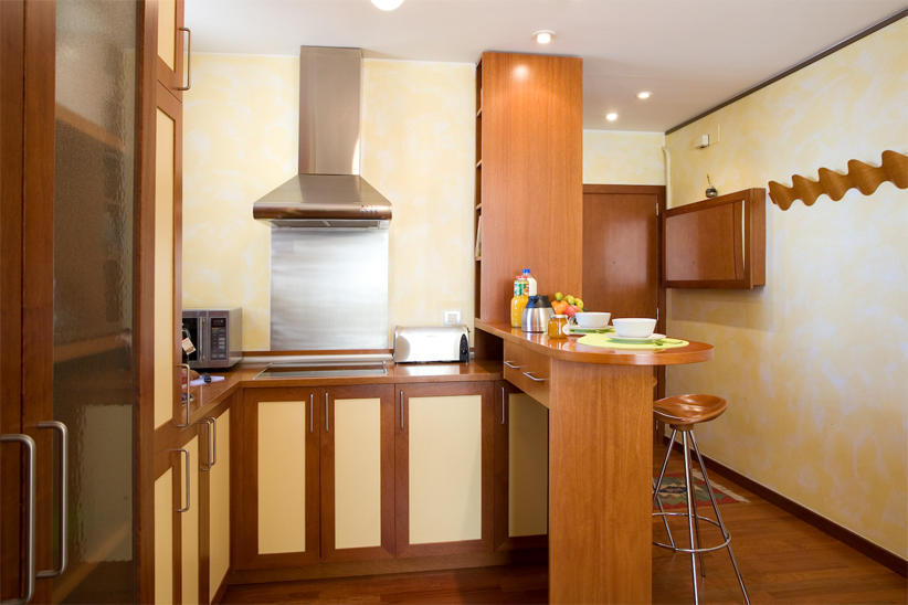 Gaudi Views Apartment Барселона Стая снимка